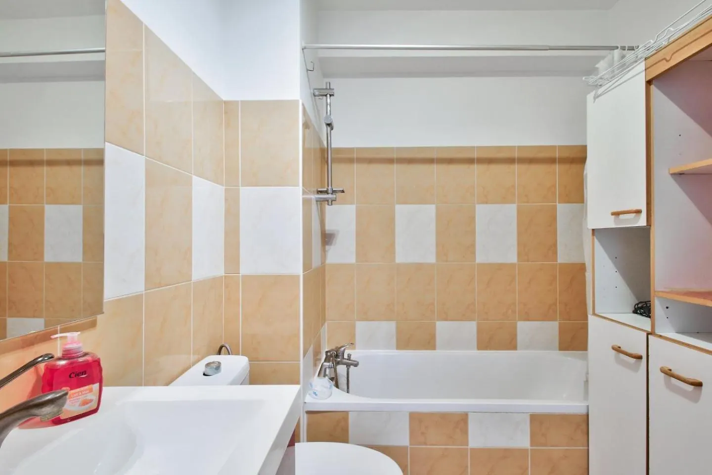 Appartement Superb 1Br Flat With Balcony View On Sacre-Coeur à Paris