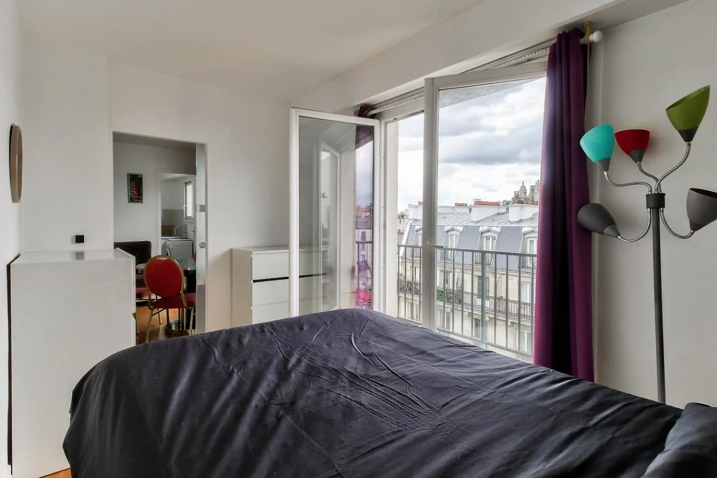 Апартаменты Superb 1Br Flat With Balcony View On Sacre-Coeur Париж